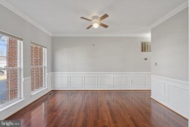 9193 Matthew Dr, Manassas Park, VA 20111 - photo 3