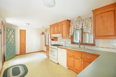 26 Old Main Rd, North Falmouth, MA 02556 - photo 7