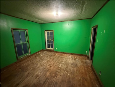 703 E 4th St, Ottawa, KS 66067 - photo 3