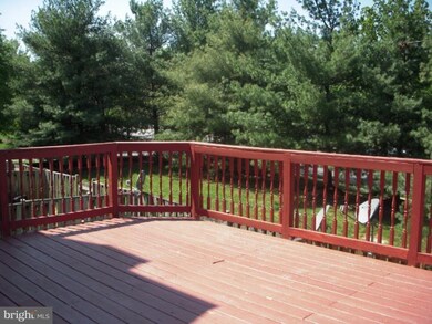 8576 Cabot Ct, Manassas, VA 20111 - photo 2