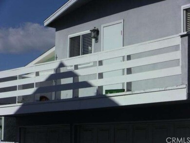 Upper Unit Back Patio