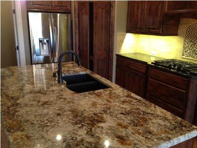 Blanco undermount sink with 3 cm solid granite isl