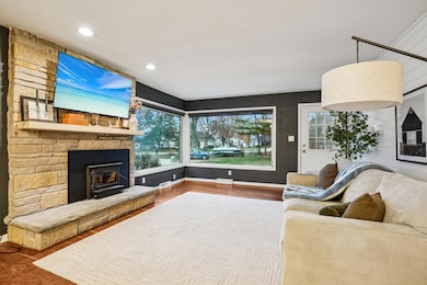 N45W24568 Lindsay Rd, Pewaukee, WI 53072 - photo 6