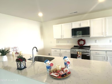 2408 Brookville Dr unit B, Greenville, NC 27834 - photo 2