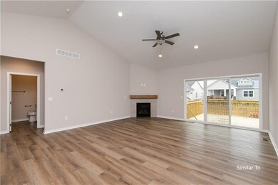 9816 Thorton Dr, Johnston, IA 50131 - photo 6