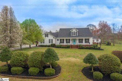 Over 2800sf with 4 bedrooms, 3 bathrooms, massive 