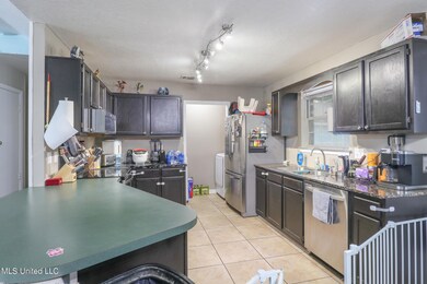 8020 Ridgewood-9006