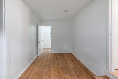 3400 Lafayette Ave unit B, Austin, TX 78722 - photo 4