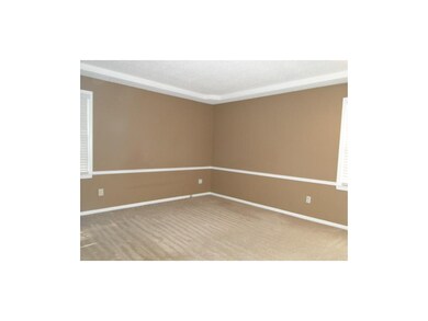 Master Suite w/private Full Bath on Main Level