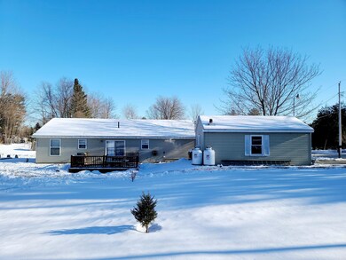 63 Mitchell St, Mechanic Falls, ME 04256 - photo 4