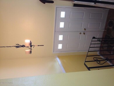 02_Front Dbl Door Entry