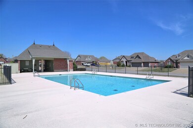2313 W Pensacola St, Broken Arrow, OK 74011 - photo 7