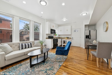 3849 W Ainslie St unit 1, Chicago, IL 60625 - photo 2