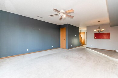 1280 Daleview Dr unit 4, Marion, IA 52302 - photo 3