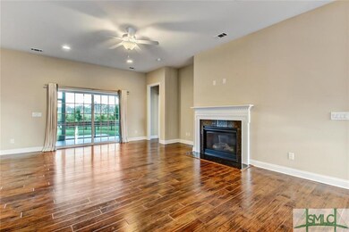 Living Room (Vacant)
