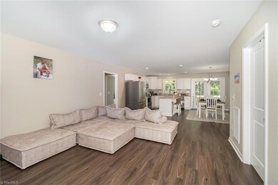 897 Berg St, Asheboro, NC 27203 - photo 5