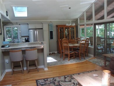 Breakfast bar and dining area
