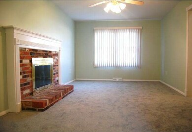 701 Whitman Dr, Blackwood, NJ 08012 - photo 5