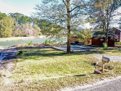 84 Hunters Creek Dr, Huntsville, TX 77340 - photo 2