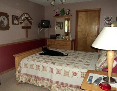 3048 Bradford Ave, Erie, PA 16506 - photo 7