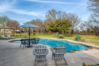 151 Walton Ln, Springtown, TX 76082 - photo 6