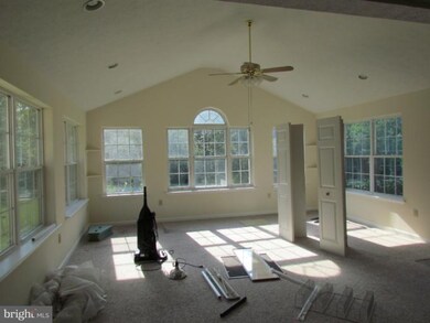 22011 Victorian Dr, California, MD 20619 - photo 2