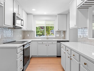 19370 SW Murphy St, Beaverton, OR 97007 - photo 5