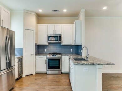 5905 Ross Ave unit 3, Dallas, TX 75206 - photo 6