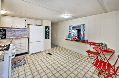 Kitchen Eat In Area