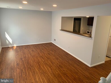 9671 Hagel Cir, Lorton, VA 22079 - photo 4