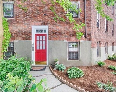 6 Garden Ct unit 5, Cambridge, MA 02138 - photo 2