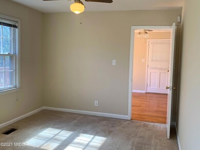 7  Dining Rm