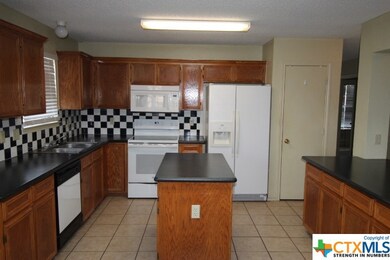 607 Delmar Dr, Copperas Cove, TX 76522 - photo 7