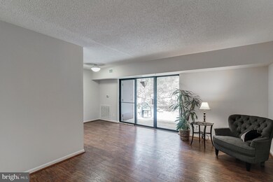 11650 Stoneview Square unit 2B, Reston, VA 20191 - photo 2