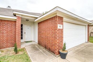 313 Comanche Walk, Joshua, TX 76058 - photo 4