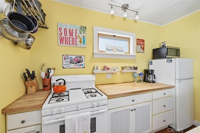 222 S Broadway, Redondo Beach, CA 90277 - photo 7