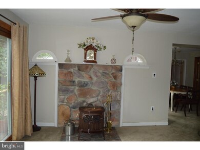 929 Cherry Ln, Southampton, PA 18966 - photo 6