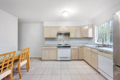 21 Leewood Loop, Staten Island, NY 10304 - photo 5