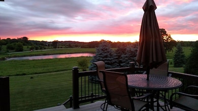 W282N4163 Somerset Ln, Pewaukee, WI 53072 - photo 2