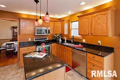 2630 W 62nd St, Davenport, IA 52806 - photo 5