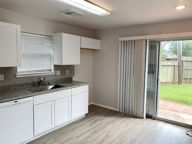 1102 Wilson Dr, Rosenberg, TX 77471 - photo 7