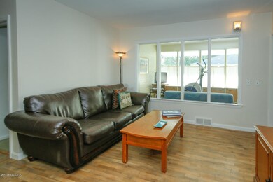 1804 Lakeway Ave-105