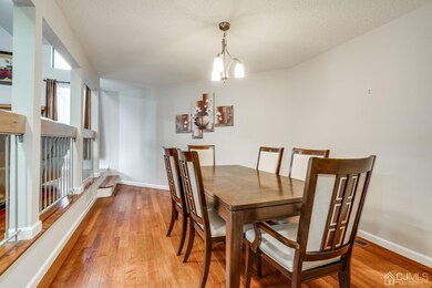 26 Catawba Ct, Monmouth Junction, NJ 08852 - photo 4