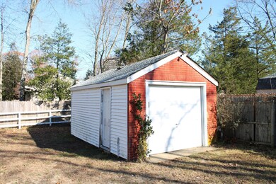 Detached Garage