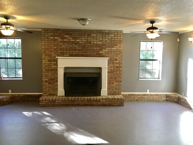 187 Beechwood Dr, Crawfordville, FL 32327 - photo 4