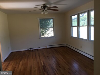 21395 Point Lookout Rd, Callaway, MD 20620 - photo 4