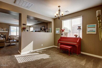 06DiningRoom