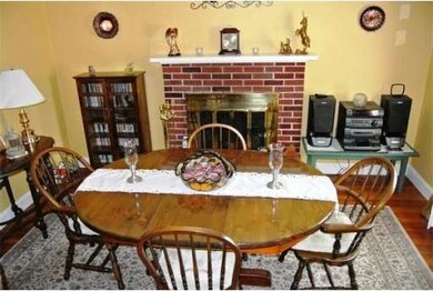 460 Ashburnham St, Fitchburg, MA 01420 - photo 5