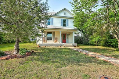 613 E Mansur Ave, Guthrie, OK 73044 - photo 4