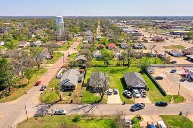 409 W Franklin St, Shawnee, OK 74804 - photo 4